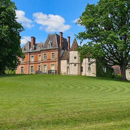 Chateau De Montpatey Bed & Breakfast Couches Exterior photo